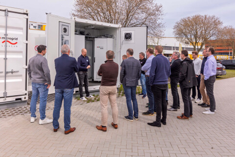 Bezoekers Microgrid Live Lab