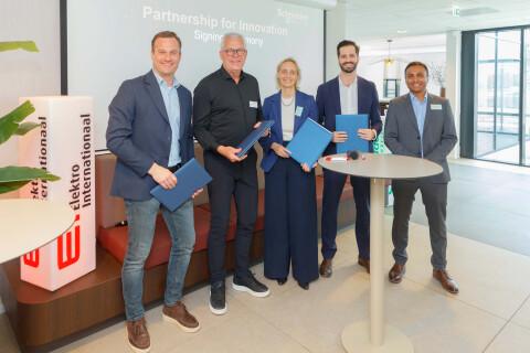 Signing Ceremony EI SE MoU Innovation Partnership